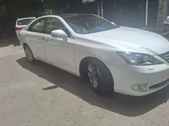 لکسوس، ES