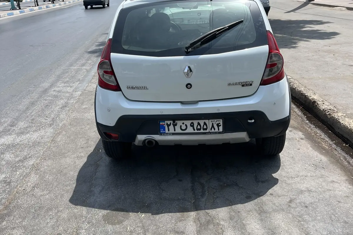 رنو،  ساندرو استپ وی