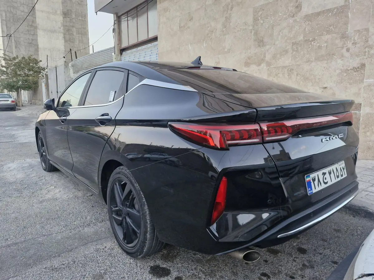 کی ام سی،  J7