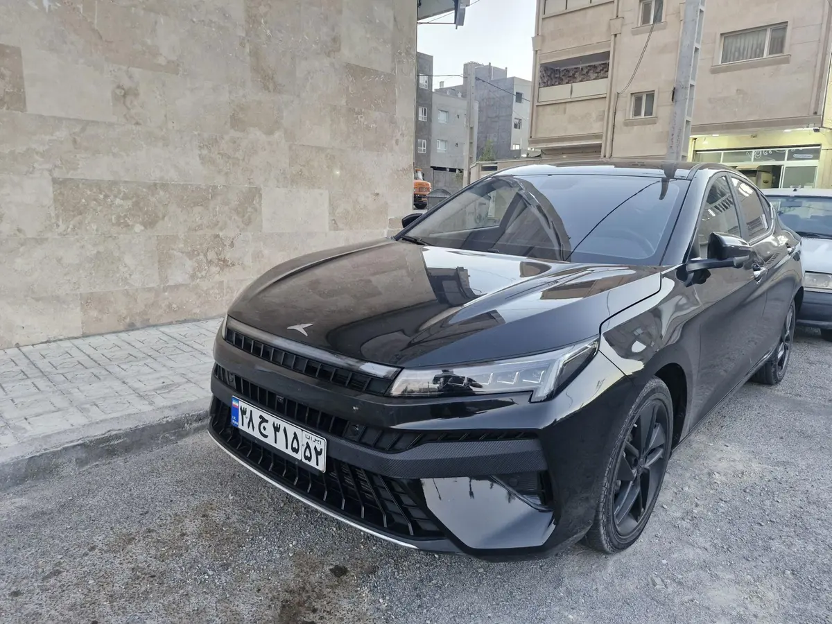 کی ام سی،  J7