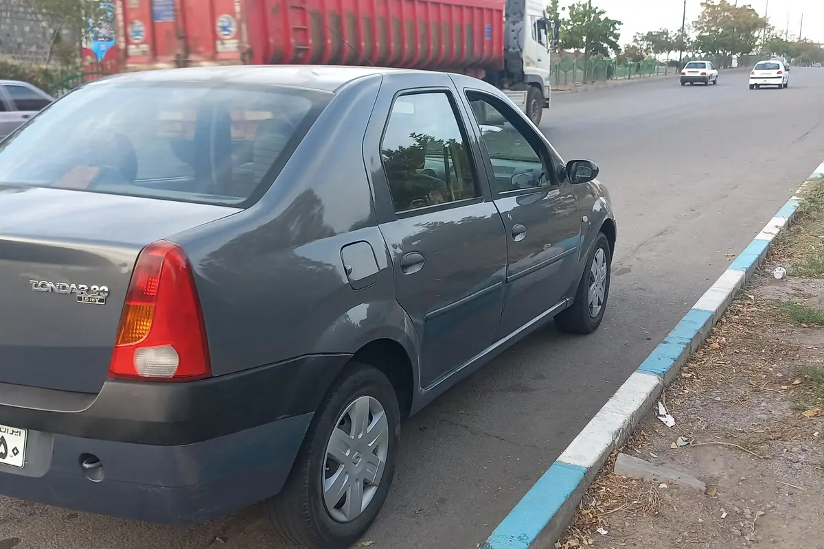 رنو،  تندر 90