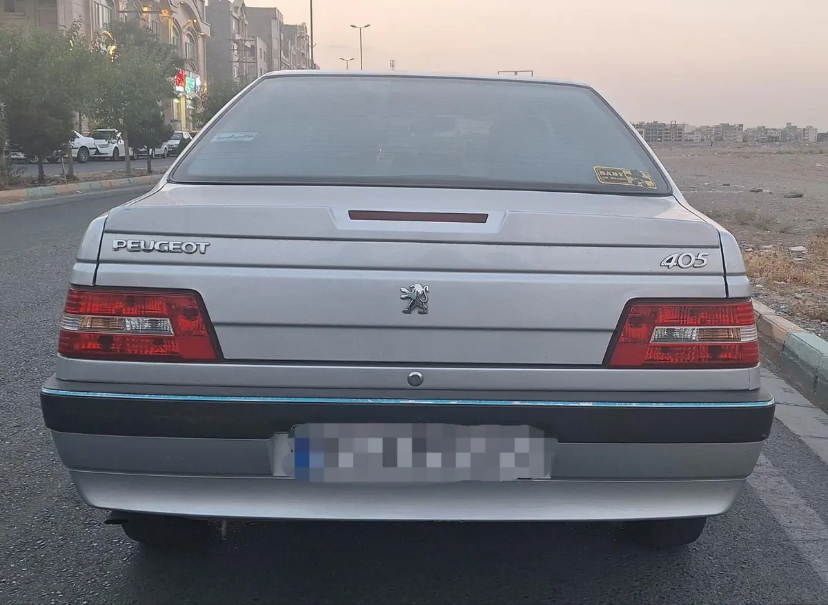 پژو،  405