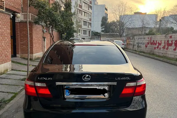 لکسوس  LS