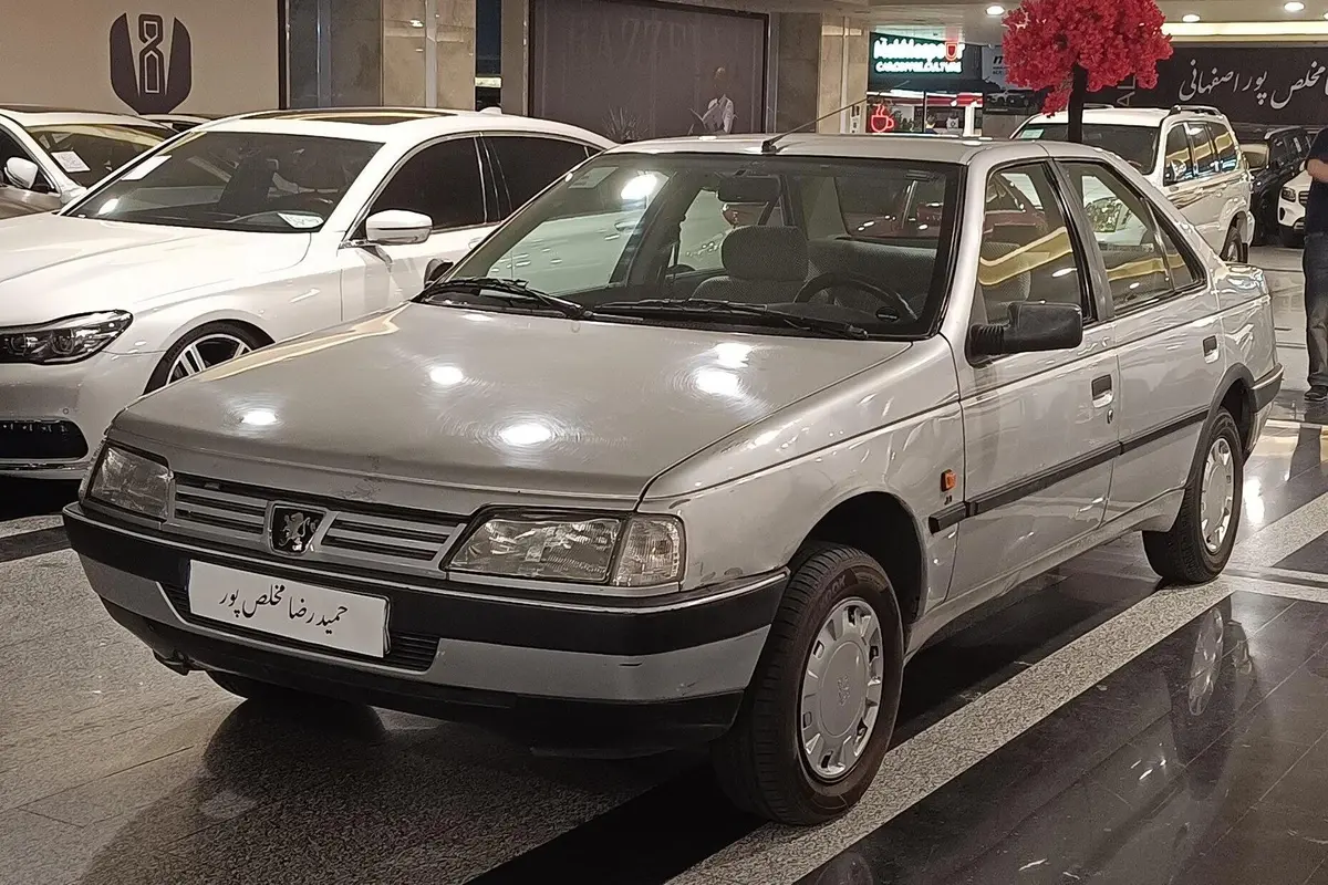 پژو،  405