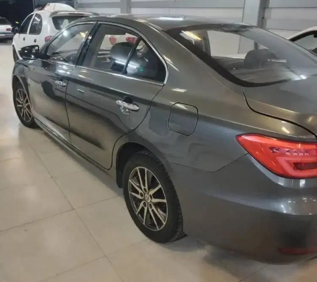 لیفان،  820