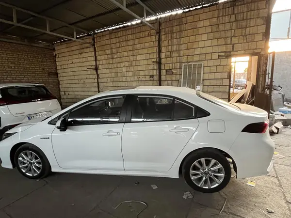 تویوتا، کرولا هیبرید