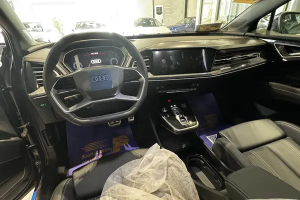 آئودی، Q4 e-tron