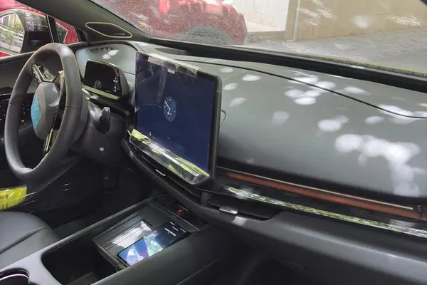 فولکس، آی دی یونیکس