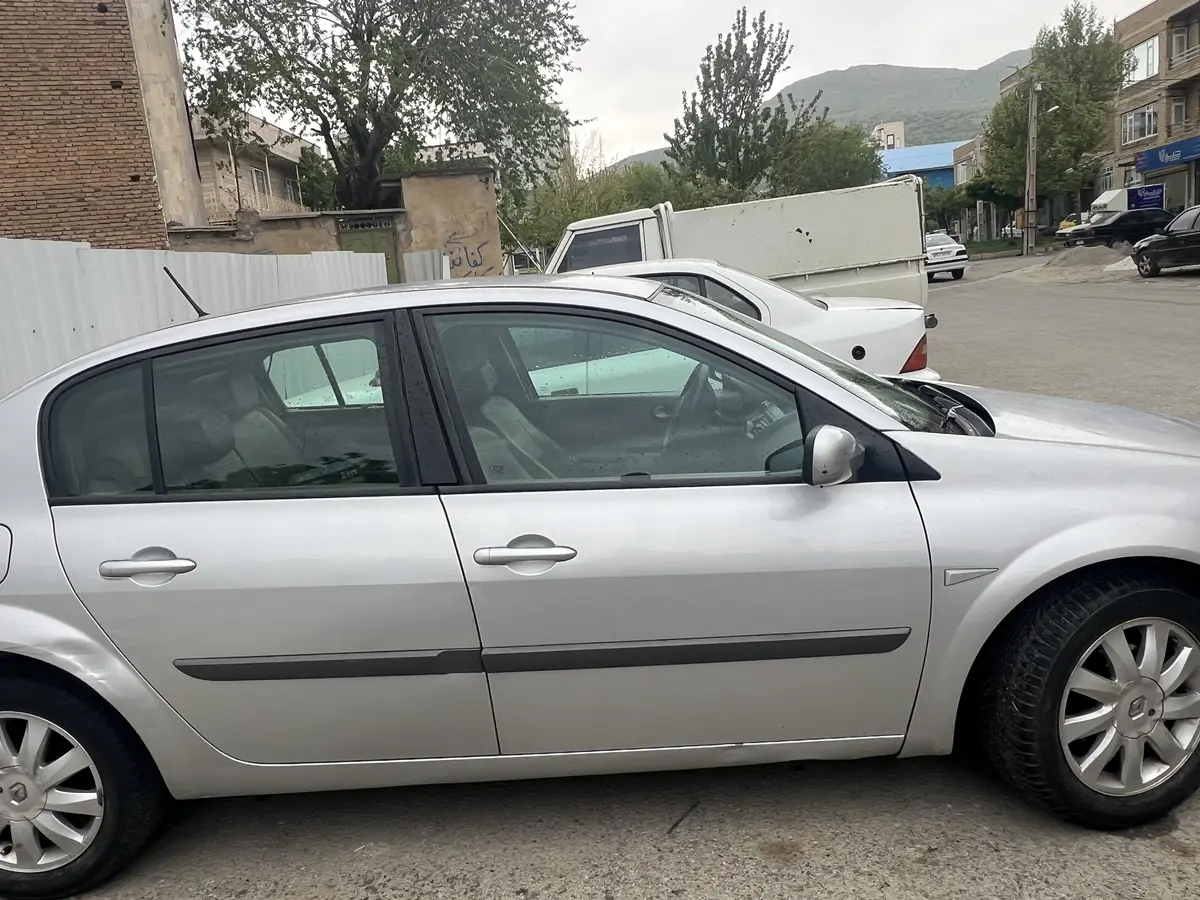 رنو،  مگان (مونتاژ)
