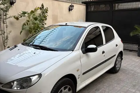پژو، 206