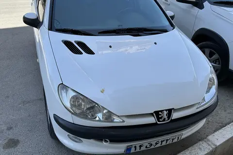 پژو، 206