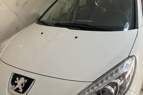 پژو، 207