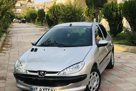 پژو، 206
