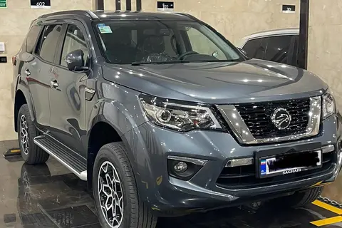 نیسان، ترا