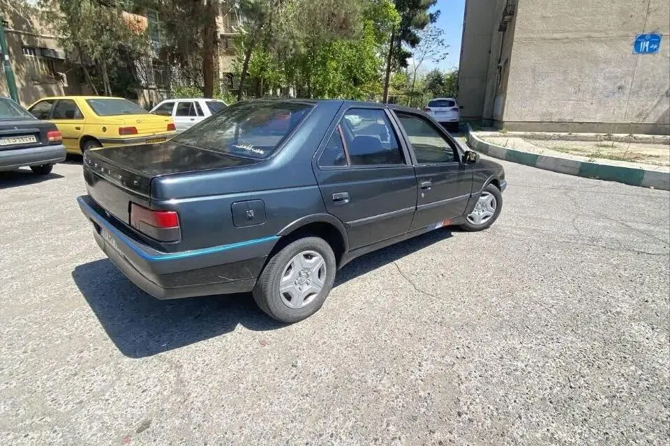 پژو،  405