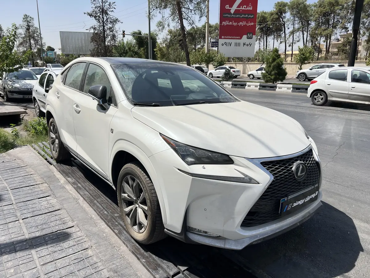لکسوس  NX
