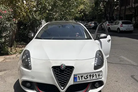 آلفارومئو، جولیتا