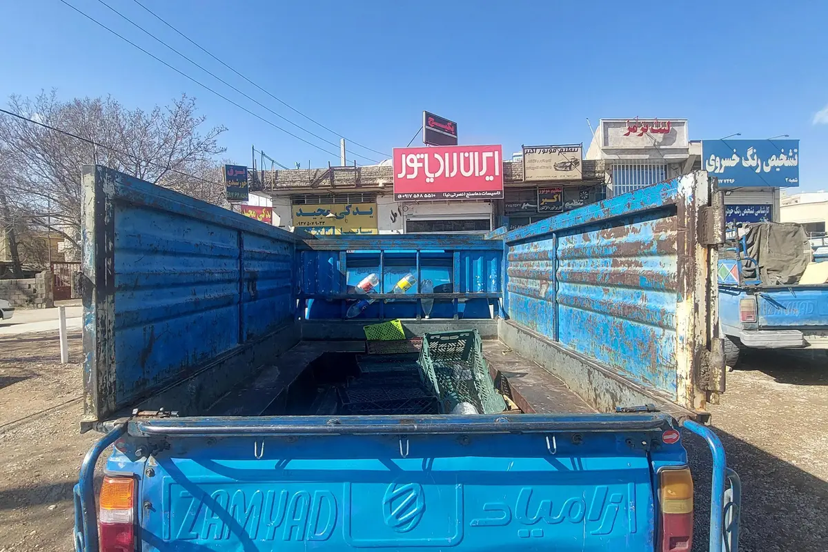 زامیاد،  وانت نیسان