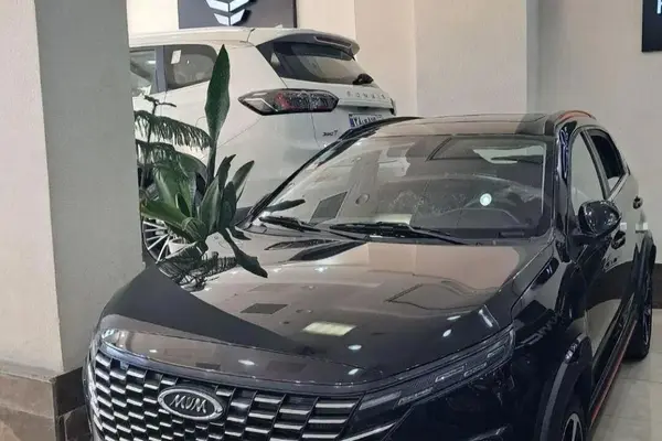 ام وی ام  X33 کراس