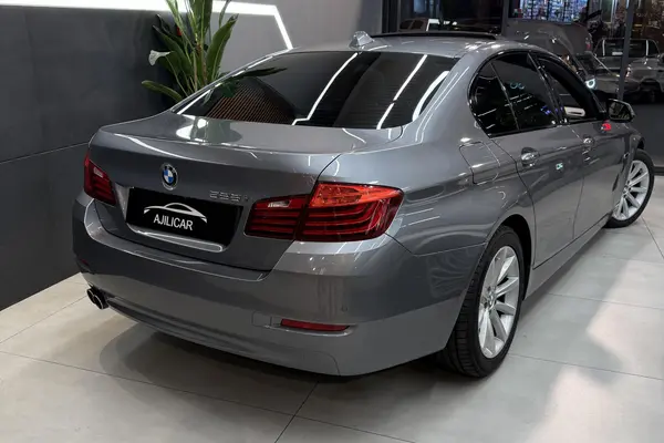 ب ام و، سری 5 سدان