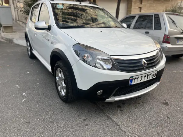 رنو، ساندرو استپ وی