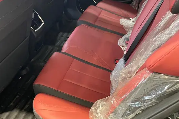 فونیکس، آریزو 6 جی تی (Z6 GT)