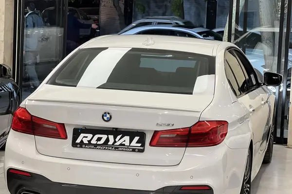 ب ام و، سری 5 سدان