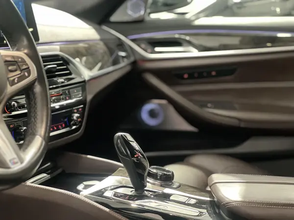 ب ام و، سری 5 سدان