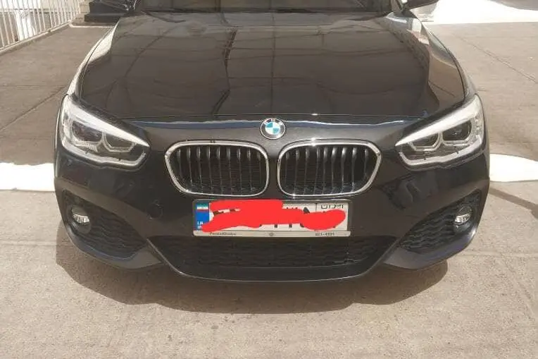 ب ام و،  سری 1 هاچ بک