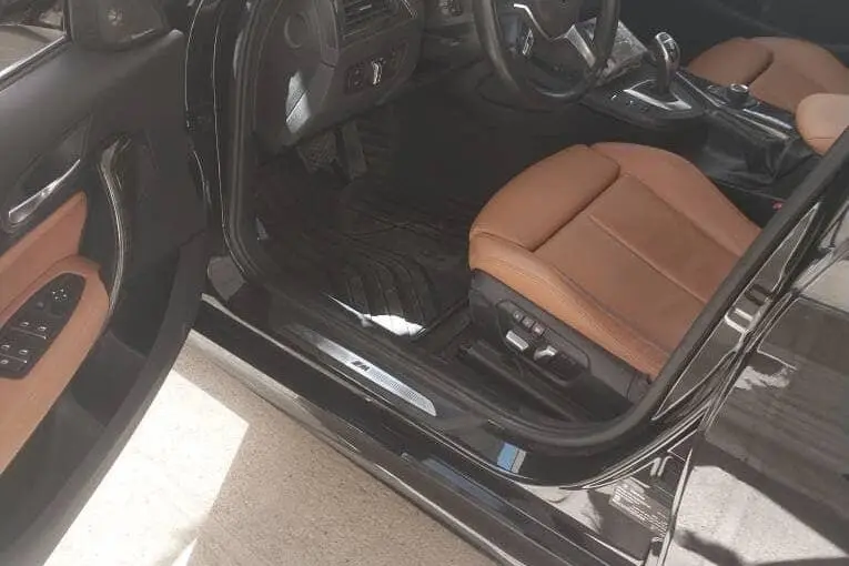 ب ام و،  سری 1 هاچ بک