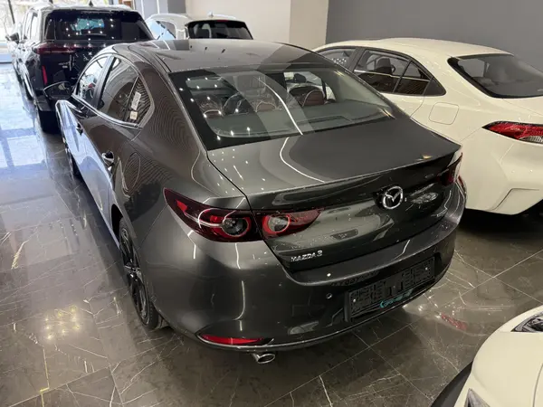 مزدا، 3 وارداتی