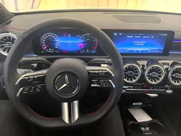 بنز، کلاس A سدان