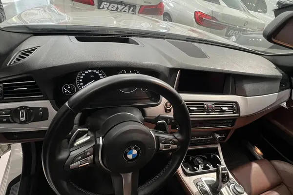 ب ام و، سری 5 سدان