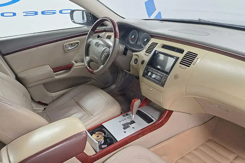 هیوندای،  آزرا (گرنجور)