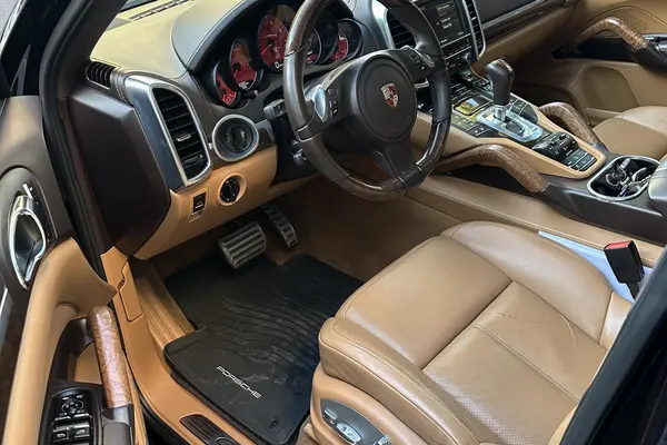 پورشه، کاین