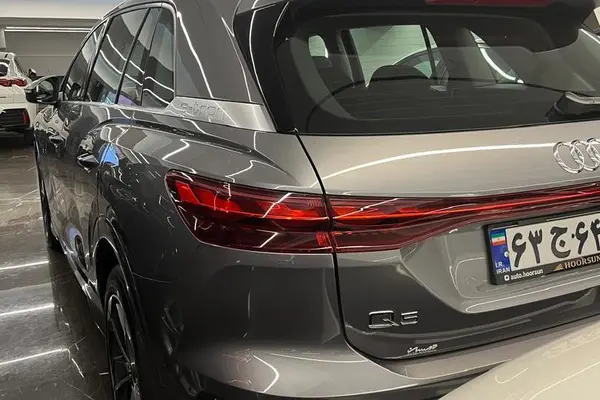 آئودی  Q5 e-tron