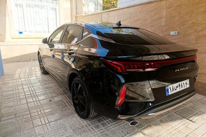 کی ام سی،  J7