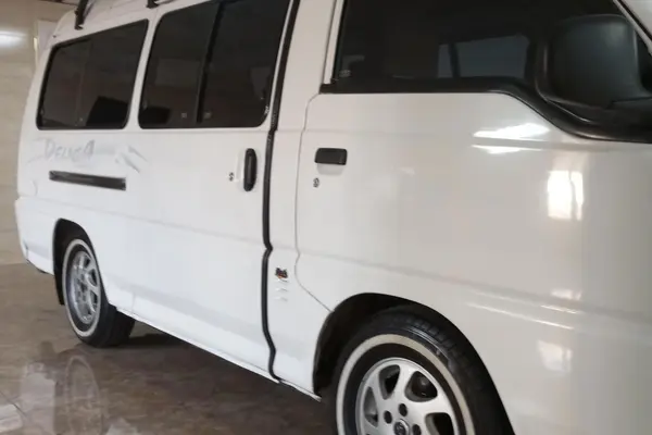 سوئیست، ون دلیکا