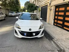 مزدا، 3 نیو صندوق دار