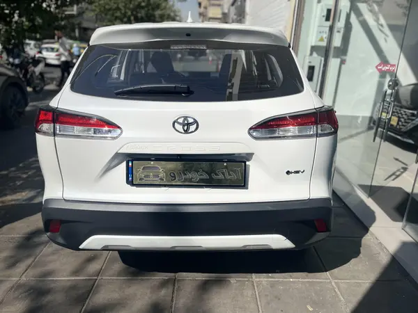 تویوتا، کرولا کراس هیبرید