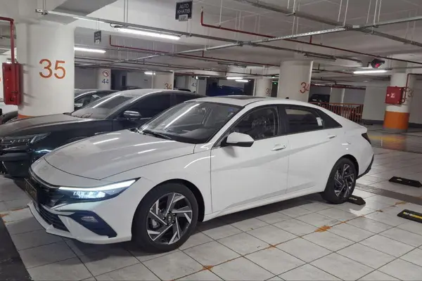 هیوندای، النترا