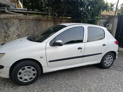 پژو، 206