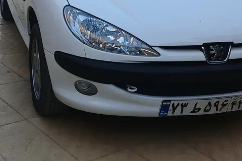 پژو، 206