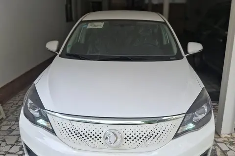 دانگ فنگ، E70