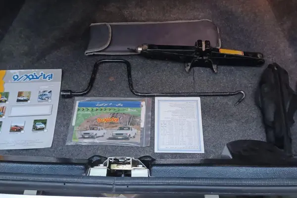 پیکان، سدان