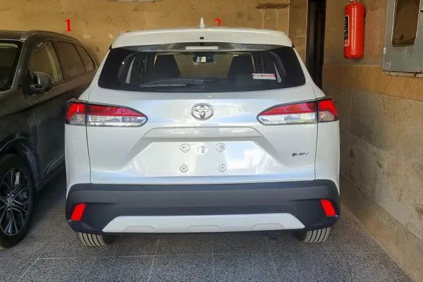 تویوتا، کرولا کراس هیبرید