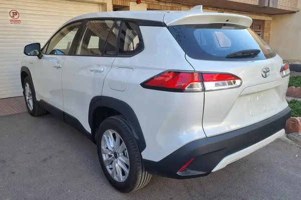 تویوتا، کرولا کراس هیبرید