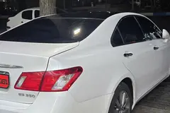 لکسوس، ES