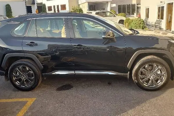 تویوتا، راوفور هیبرید