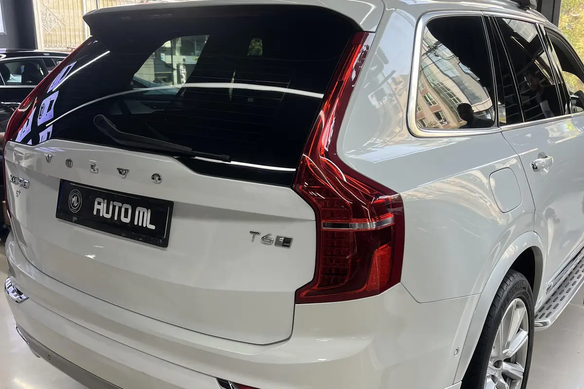 ولوو  XC90